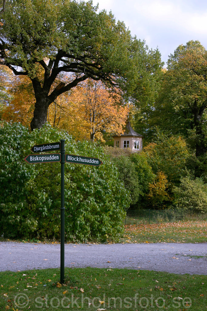 101997 - Vägskylt på Djurgården