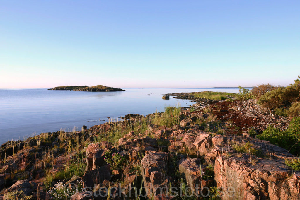 103636 - Stenig strand på Singö