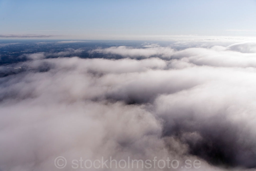 116084 - Ovan molnen