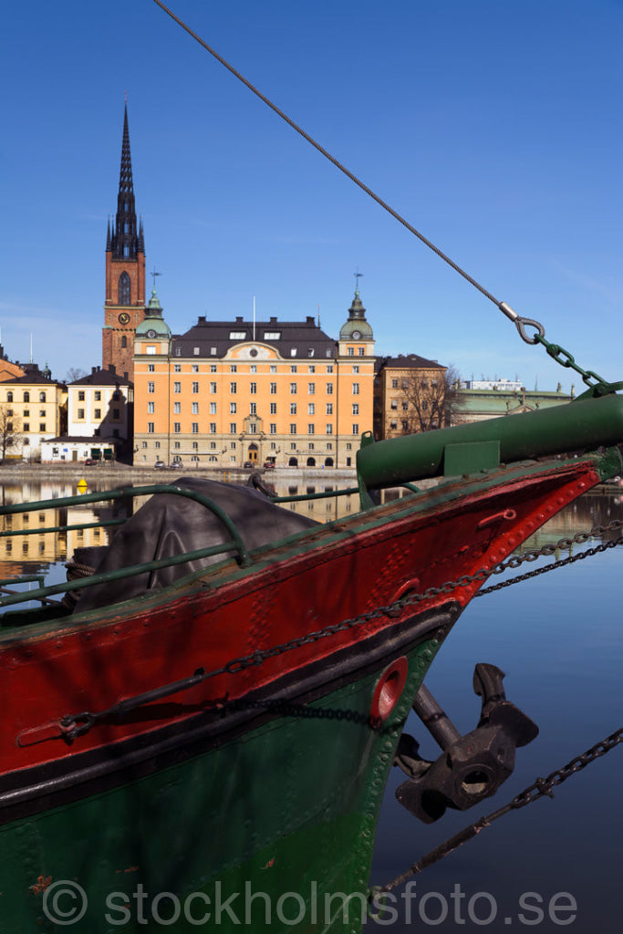 122306 - Båt vid Söder mälarstrand