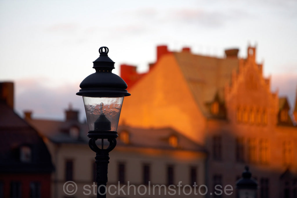 122835 - Lykta och husfasader