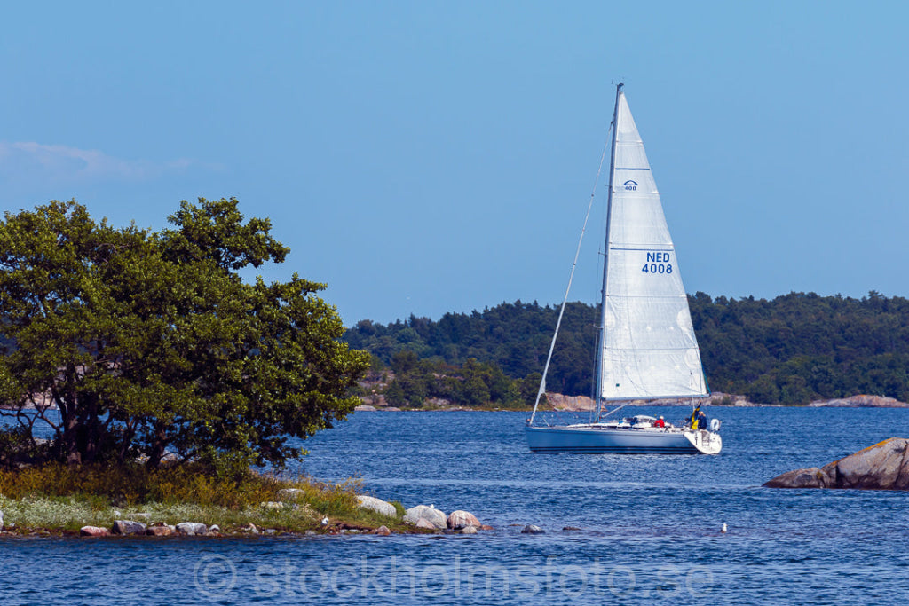 145920 - Segelbåt vid Möja