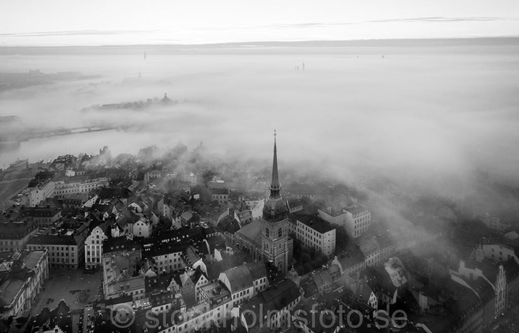 146343 - Gamla stan i dimma