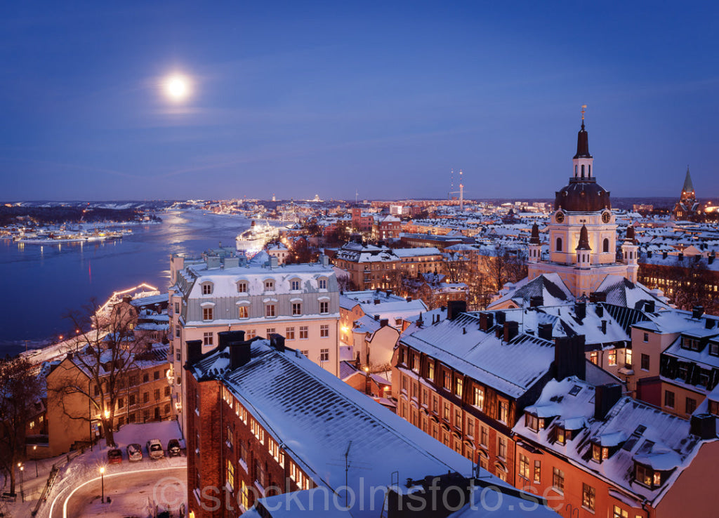 146908 - Katarina med fullmåne