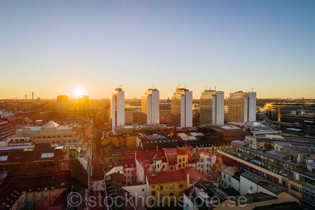 146943 - Hötorgsskraporna