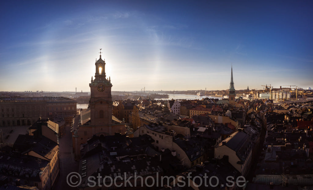 147011 - Storkyrkan med halo