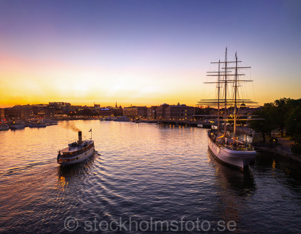 147186 - Skymning vid Strömmen