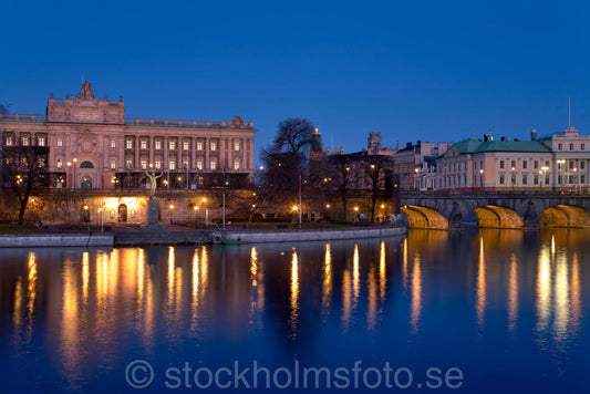 122846 - Helgeandsholmen och Norrbro