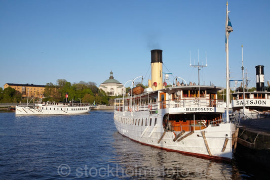 143308 - Skärgårdsbåtar vid strömmen