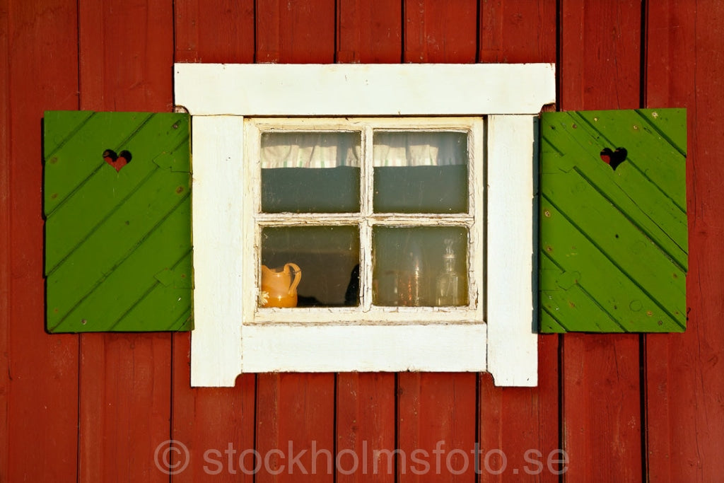 143578 - Fönster på skärgårdsstuga