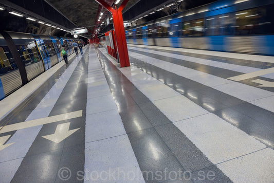 145348 - Duvbo Station