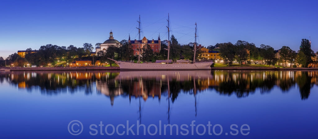 145383 - Skeppsholmen i gryningen