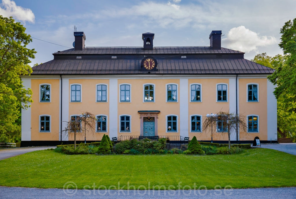 145467 - Åkeshovs slott