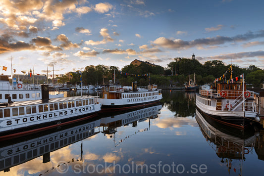 145680 - Båtar vid Skeppsholmsbron