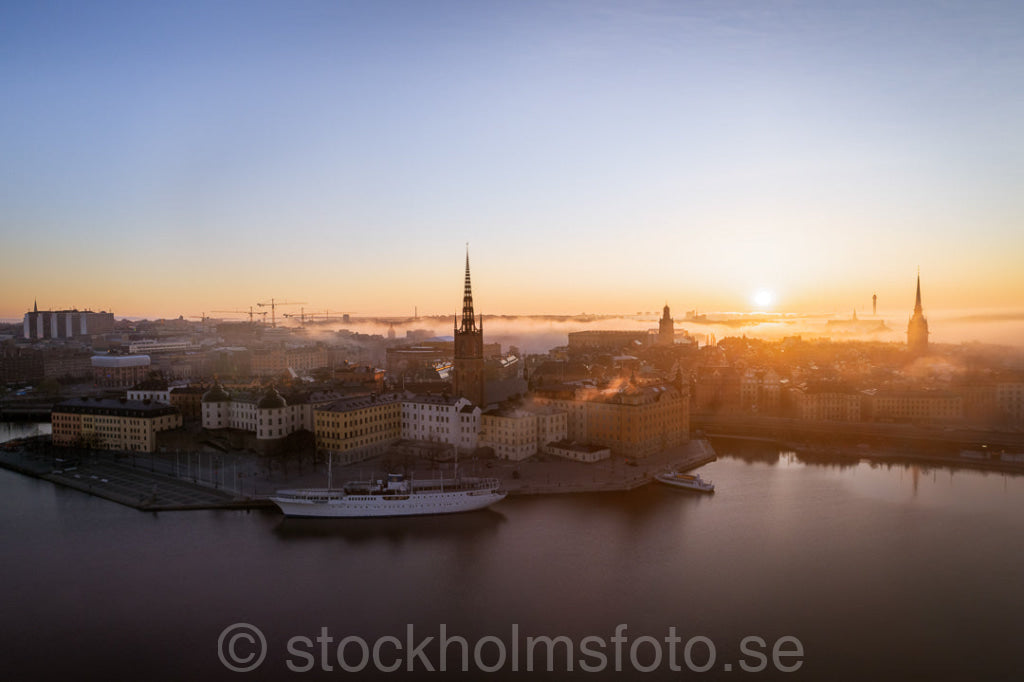 146581 - Soluppgång över Gamla stan