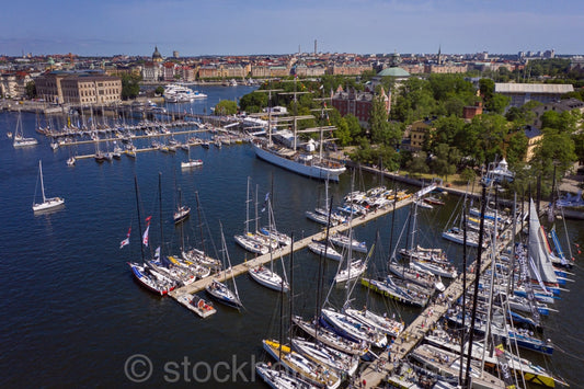 147098 - Segelbåtar vid Skeppsholmen